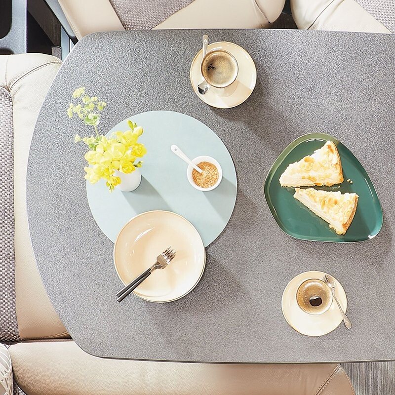 2022 carthago c compactline wohnraumtisch 1