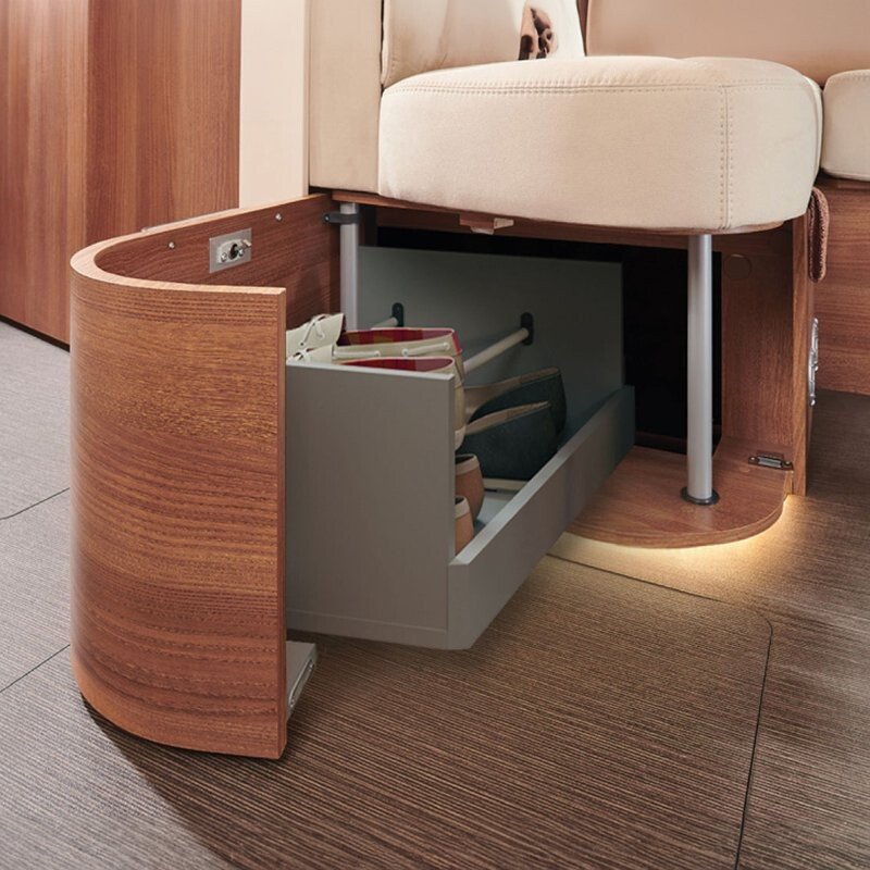 2023 carthago c tourer I143le schuhschrank 1