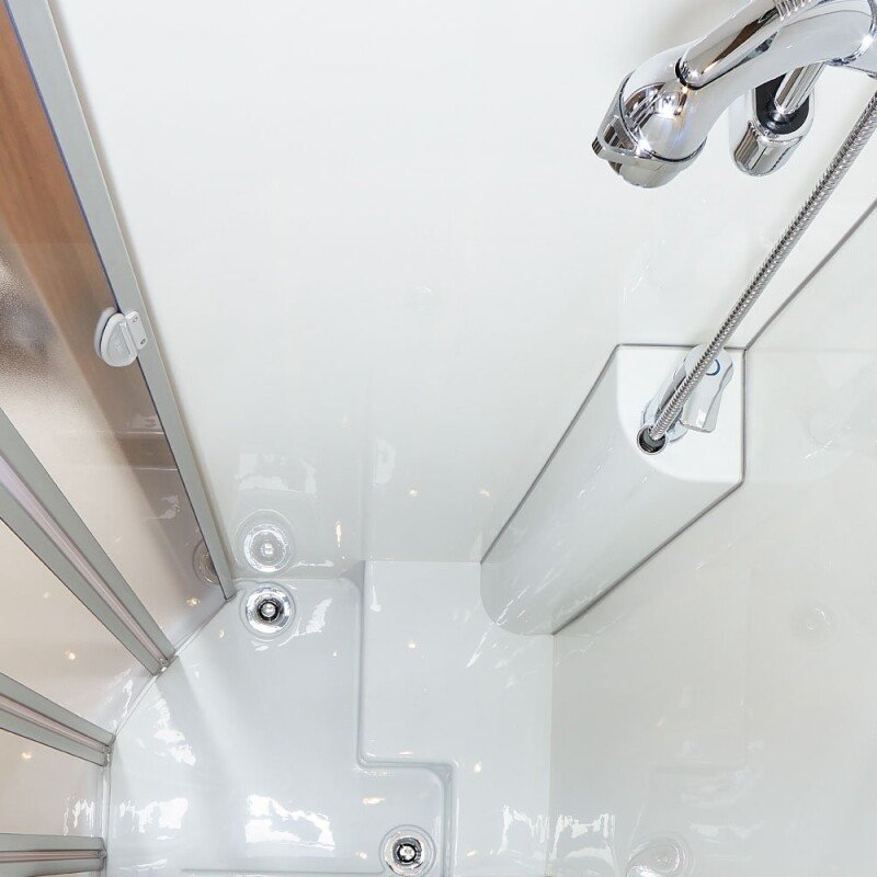 carthago c tourer i Bad Umkleidezimmer Vario Schwenkbad 4