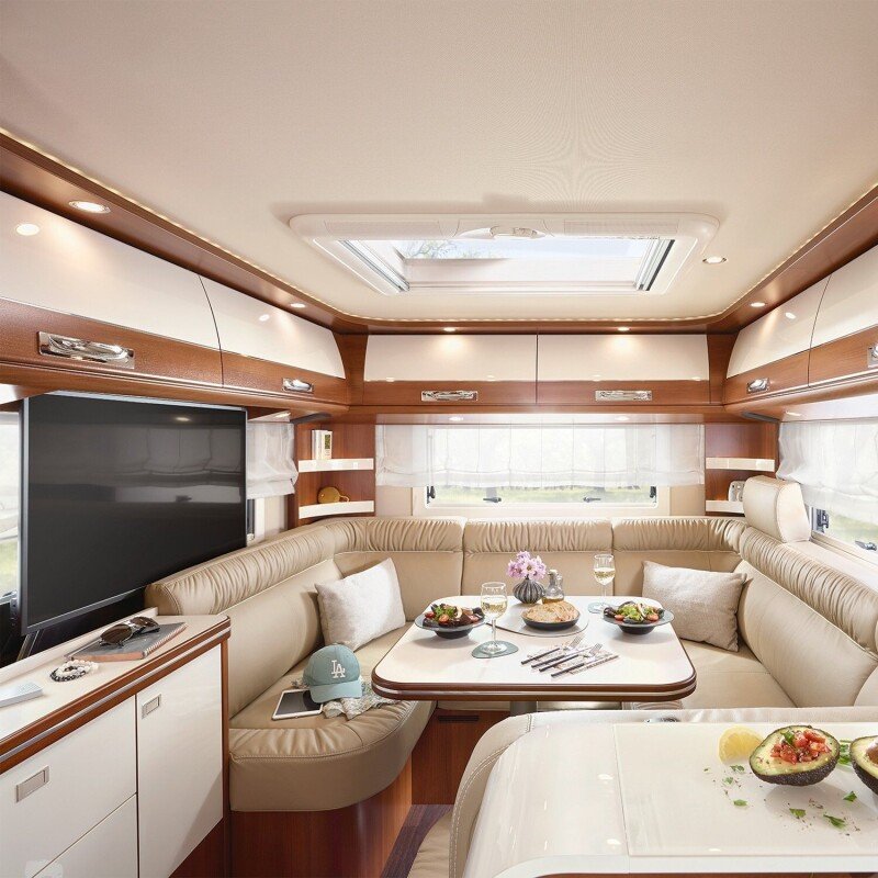 carthago liner for two Wohnraum slider 1